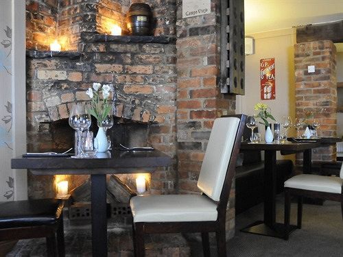 The Partridge Inn Wine Bar & Restaurant 瓦林福德 外观 照片
